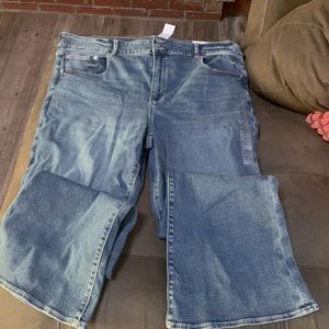 New American Eagle women’s jeans.